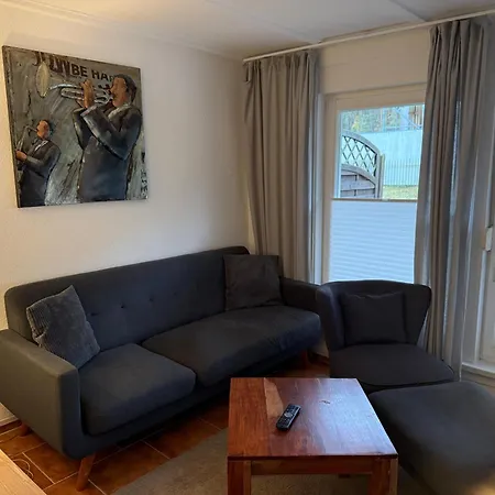 Dom wakacyjny Inselglueck Unter Reet 100 M Zum Haus 2